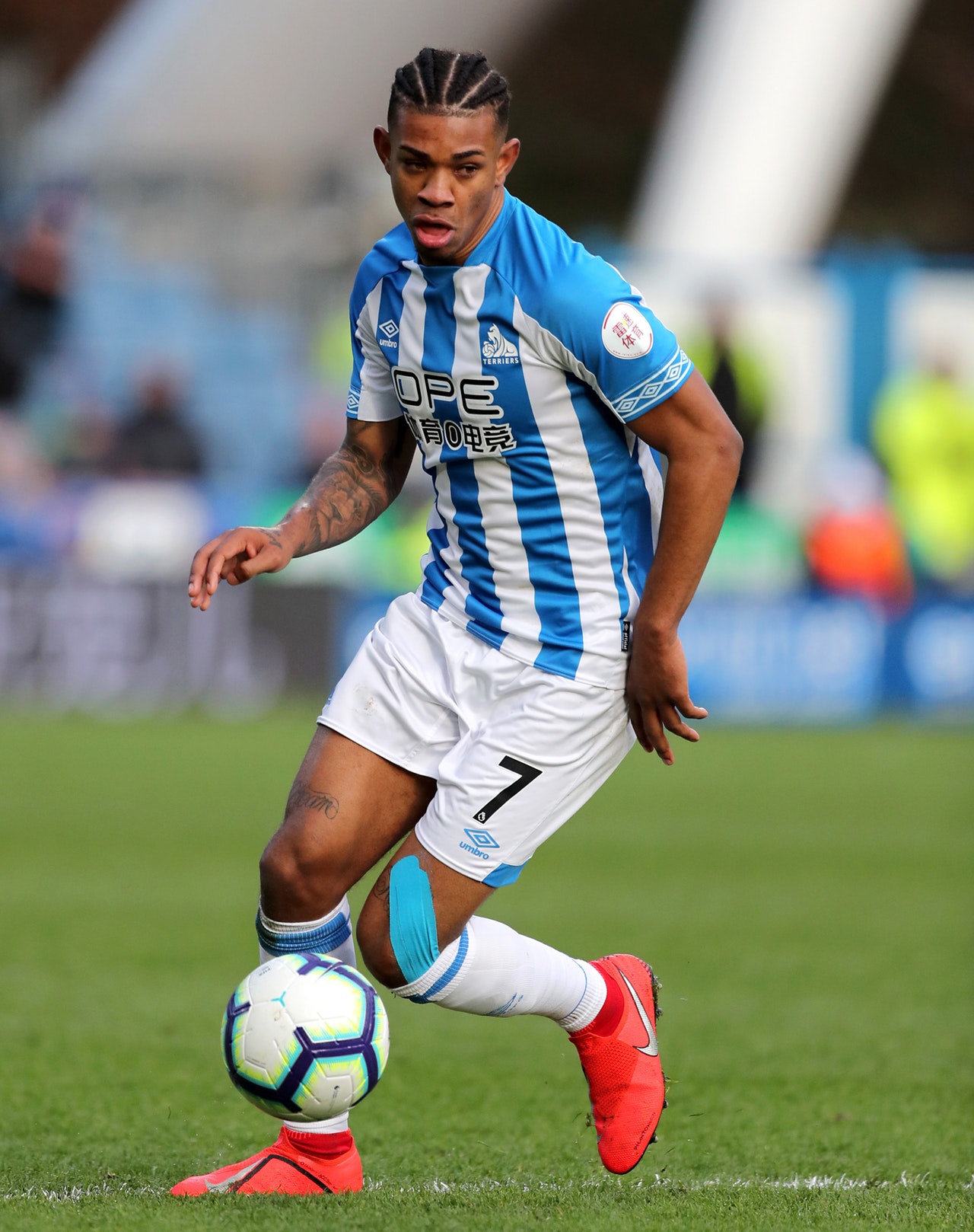 Huddersfield Boss Cowley Praises Battling Midfielder Bacuna Clubcall Com